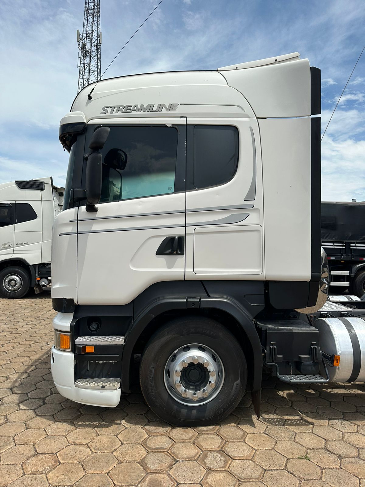 SCANIA R510 - MODELO STREAMLINE - ANO 2018/2019 - - 6X4 - BUG LEVE CANELINHA - TRAÇADA COM SUSPENSAO DE MOLAS - FREIO RE