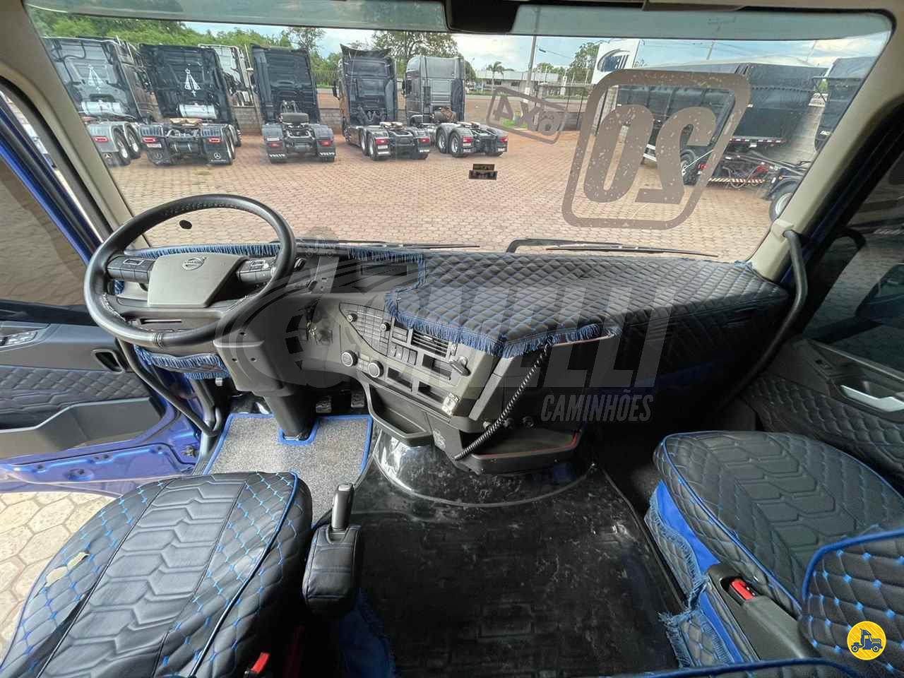 Marca/Modelo: Volvo FH 500 Ano/Modelo: 20/20 Tração: 6x4 molas Quilometragem:560k Cor: Azul