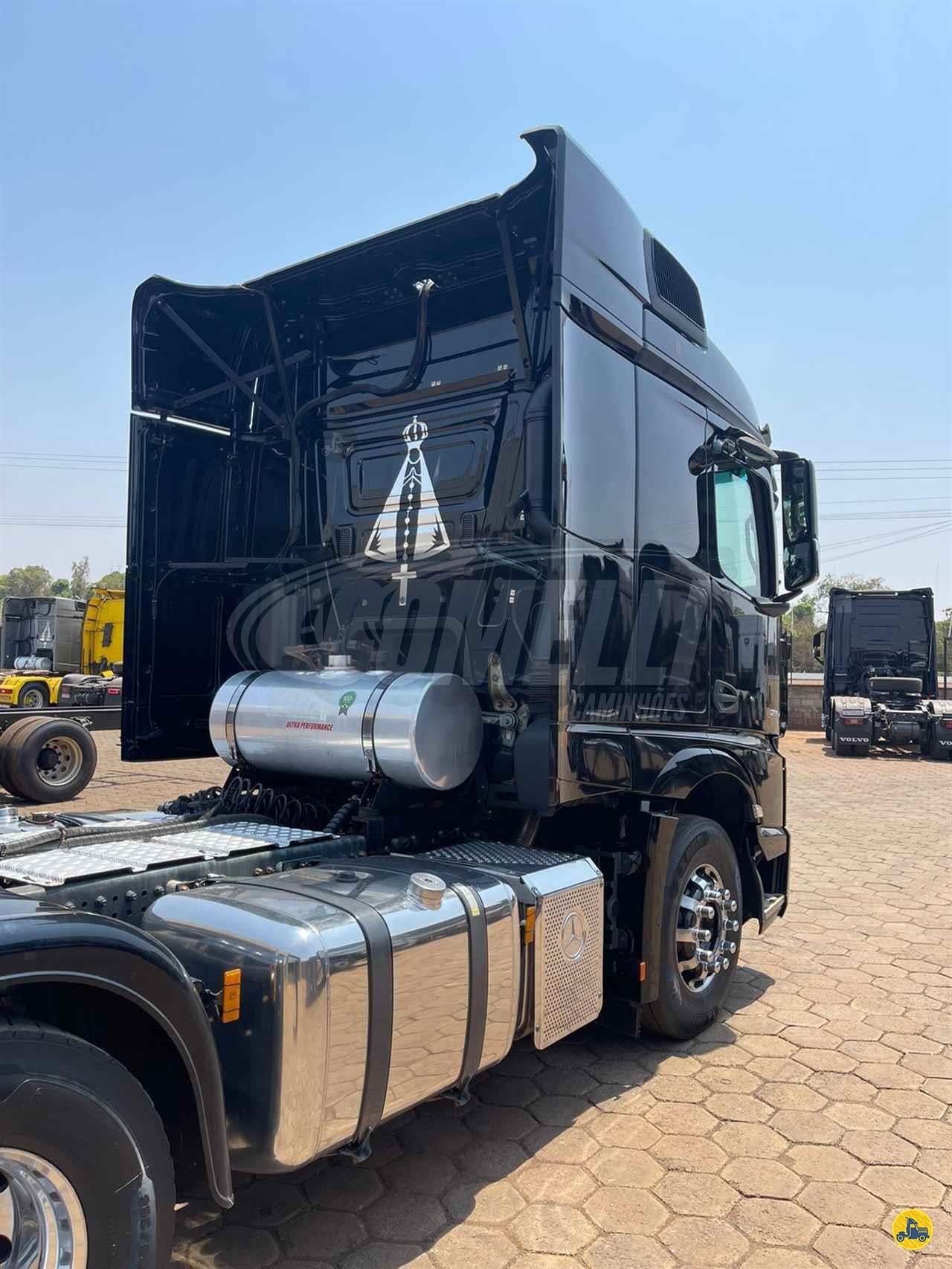 Marca/Modelo: Mercedez benz MB 2651/ Ano/Modelo: 22/22 Tração: 6x4 molas Quilometragem: 174k Cor: Preto