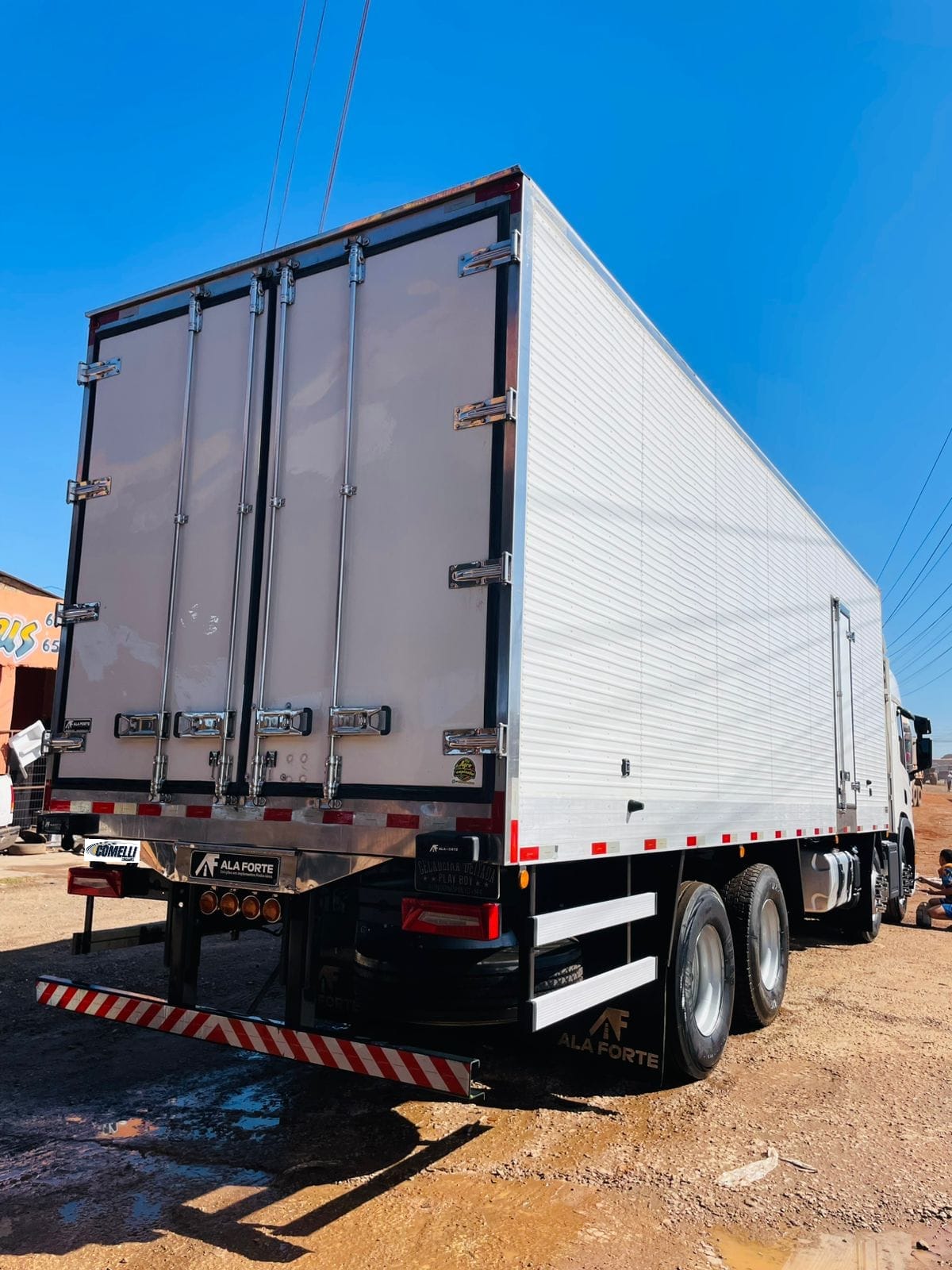 Ágio Caminhão Scania P320 / Ano/Modelo: 24/24 Tração: Bitruck 8x2 Quilometragem: 26k