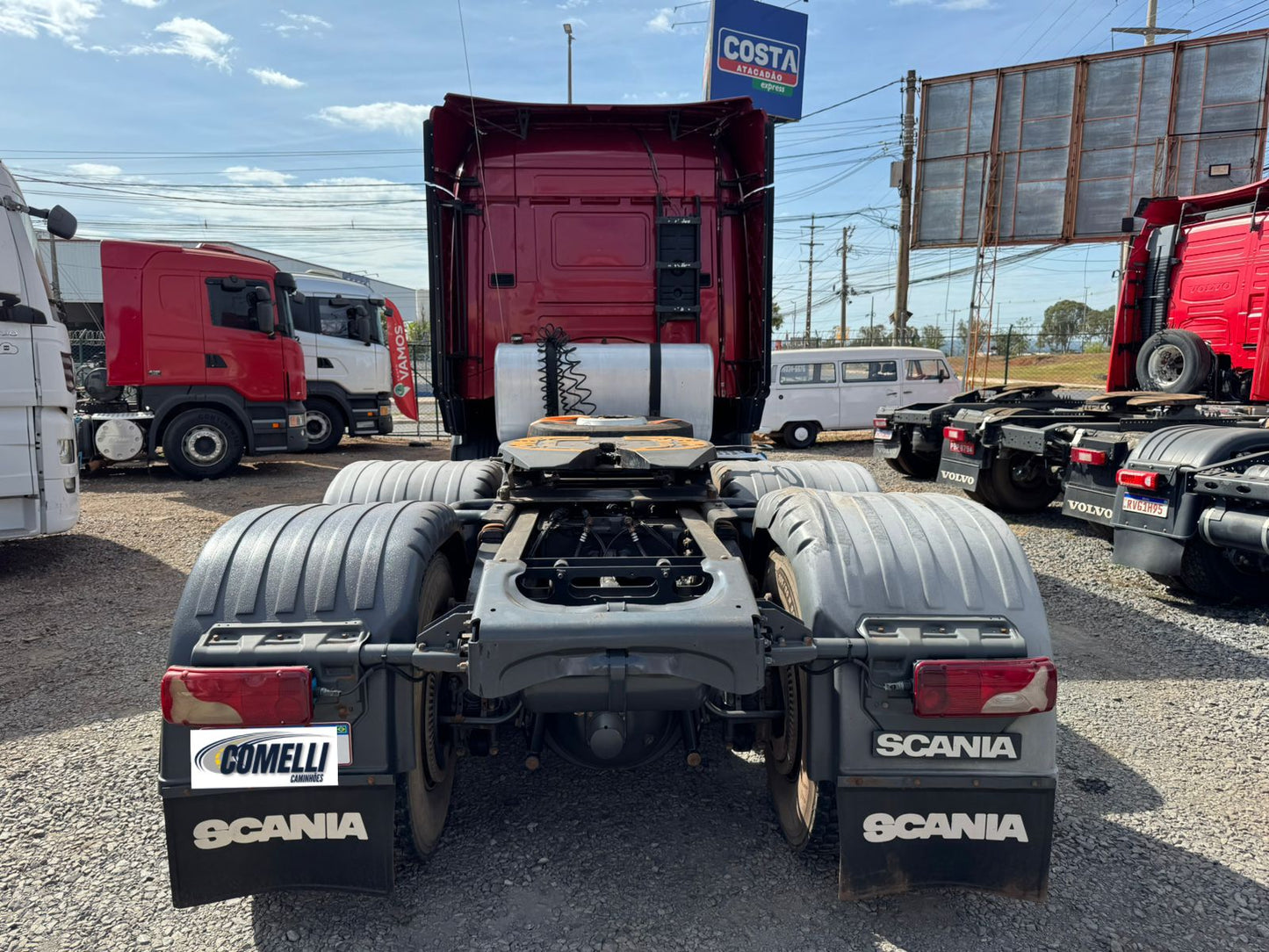 Ágio Marca/ Modelo: Scania R480 Ano/Modelo: 17/17 Quilometragem: 1075512K Tração: 6X4 Cor: Vermelho