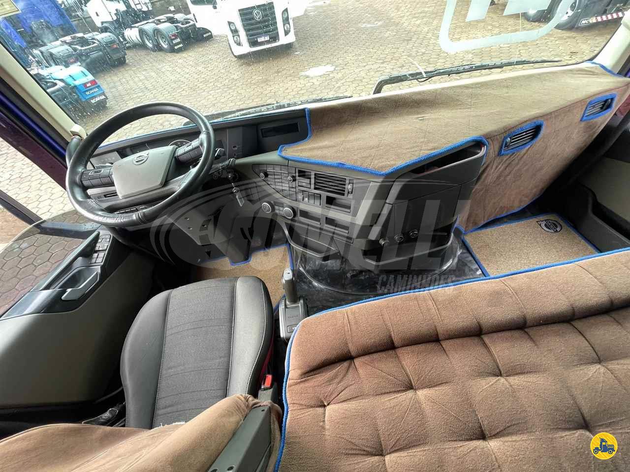 Marca/Modelo: Volvo/FH540 Ano/Modelo: 2020/2021 Tração: 6x4 molas Cor: Azul Quilometragem: 336k Automático, Ar-condi