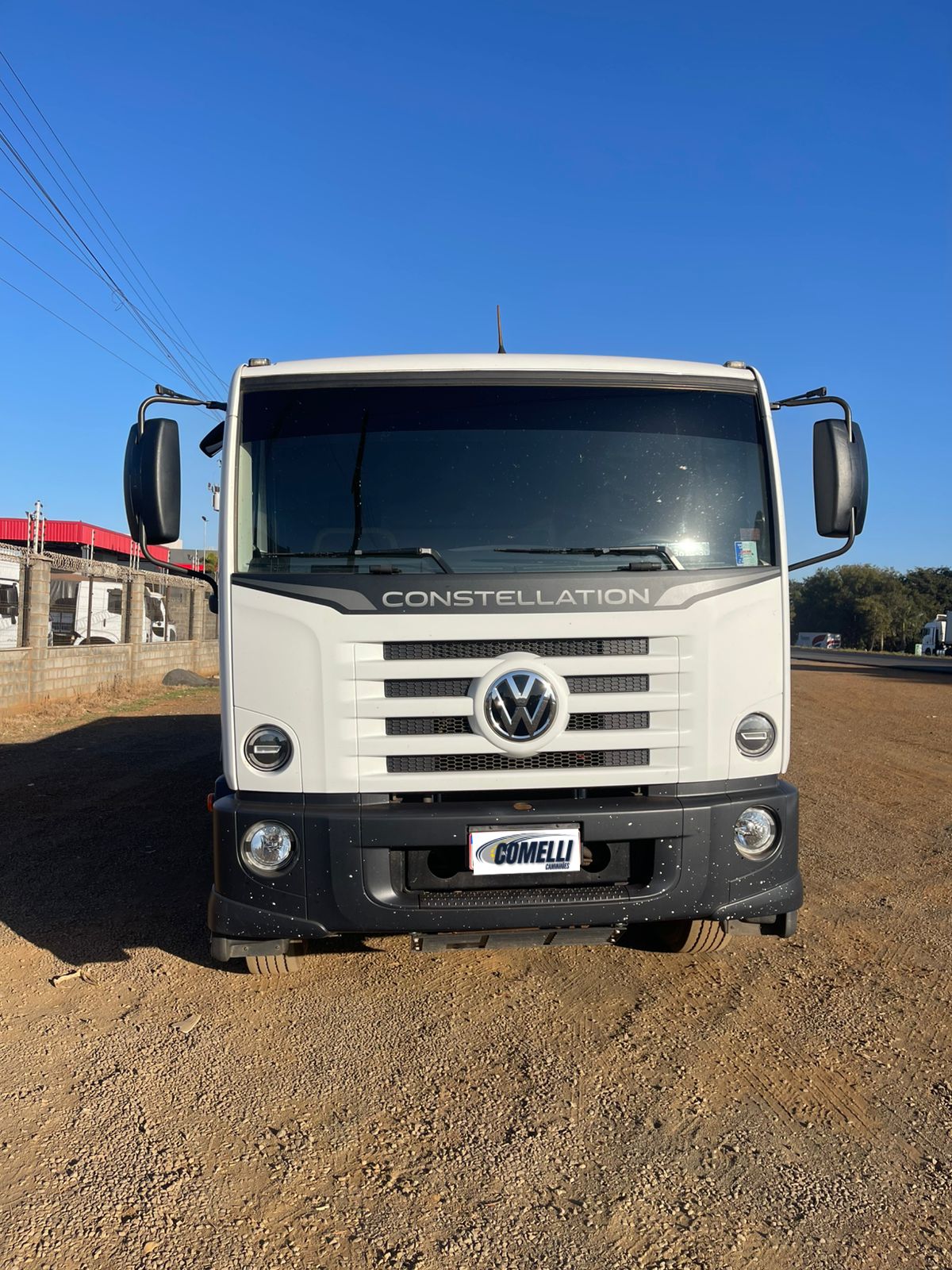 Marca/ Modelo: Volkwagem 18.210 Ano/Modelo: 23/24 Quilometragem: 55K Tração: 4X2 Cor: Branco
