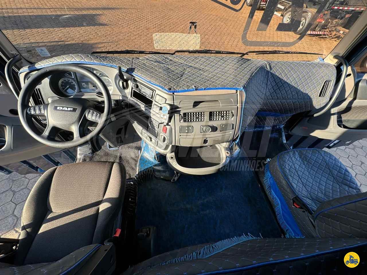 Marca/ Modelo: DAF/XF530 Ano/Modelo: 2020/2021 Quilometragem: 269k Tração: 6x4 molas Câmbio: Automático Cor: Azul M