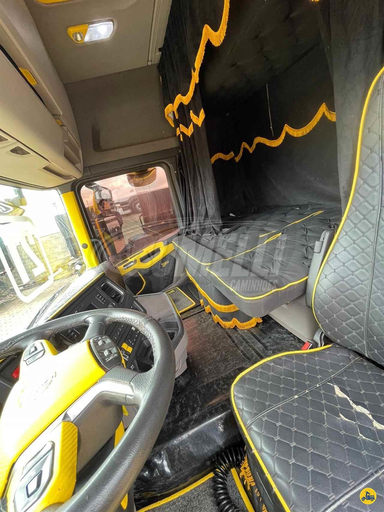 Marca/Modelo: Scania/R540 Ano/Modelo: 21/21 Tração: 6x4 molas Quilometragem: 286k Cor: Amarelo Com Retarder, Gelade