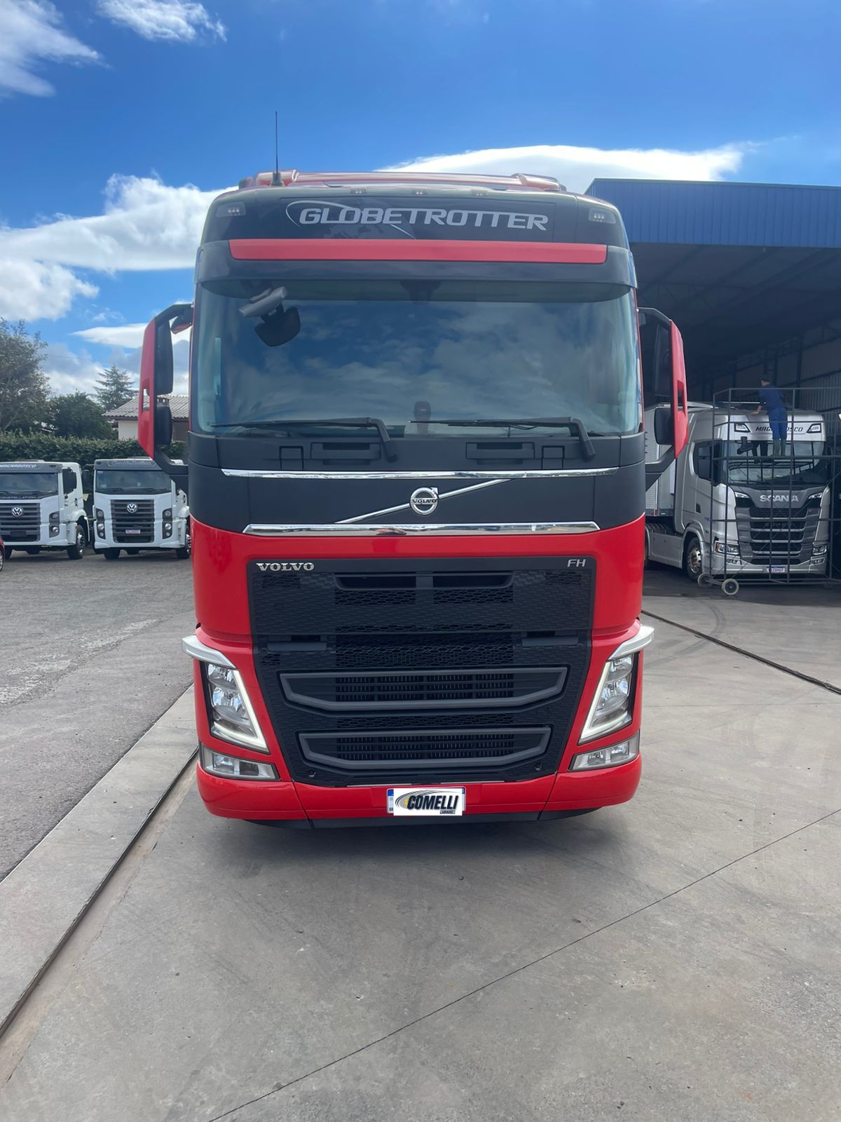 Marca/Modelo: Volvo FH 460 Ano/Modelo: 21/21 Tração: 6x2 molas Quilometragem: 473k Cor: Vermelho