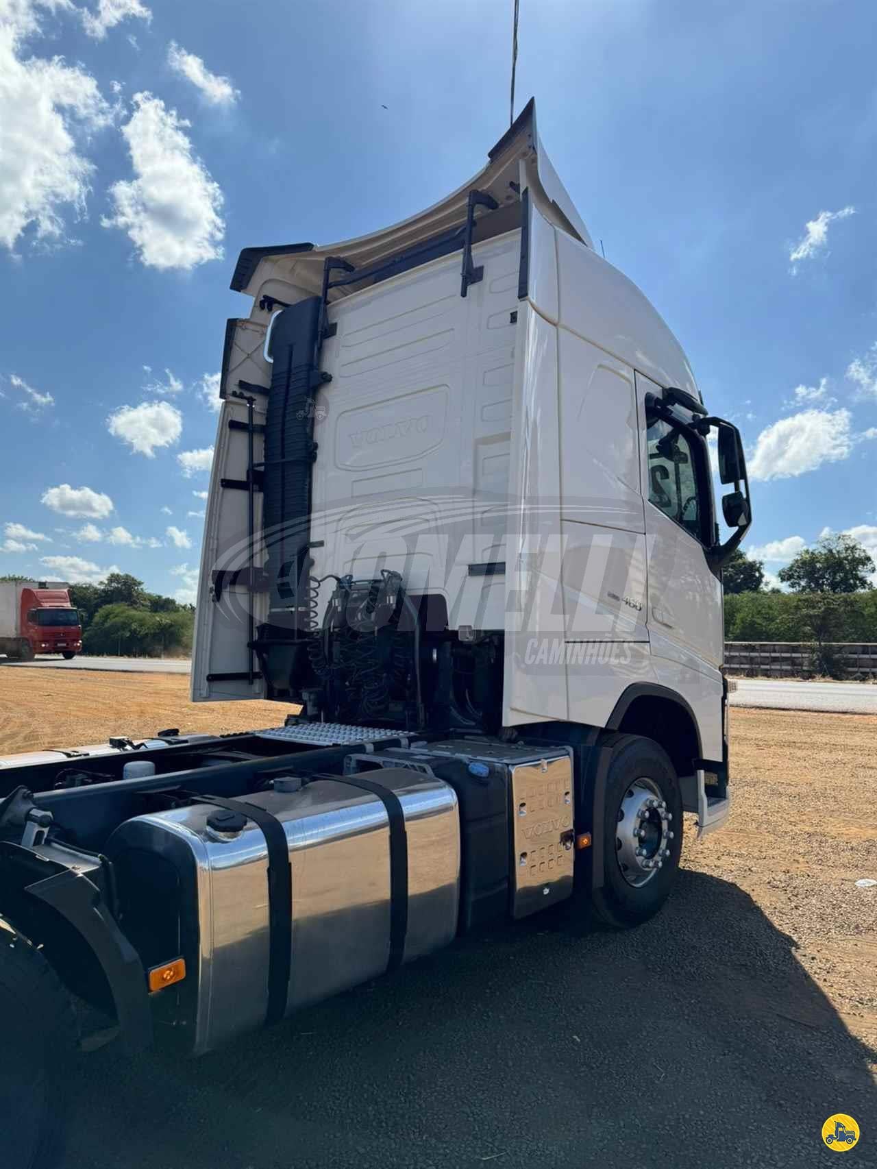 Marca/Modelo: Volvo/FH460 Ano/Modelo: 2020/2021 Tração: 6x2 molas Cor: Branco Quilometragem: 528k Automático, Ar-con