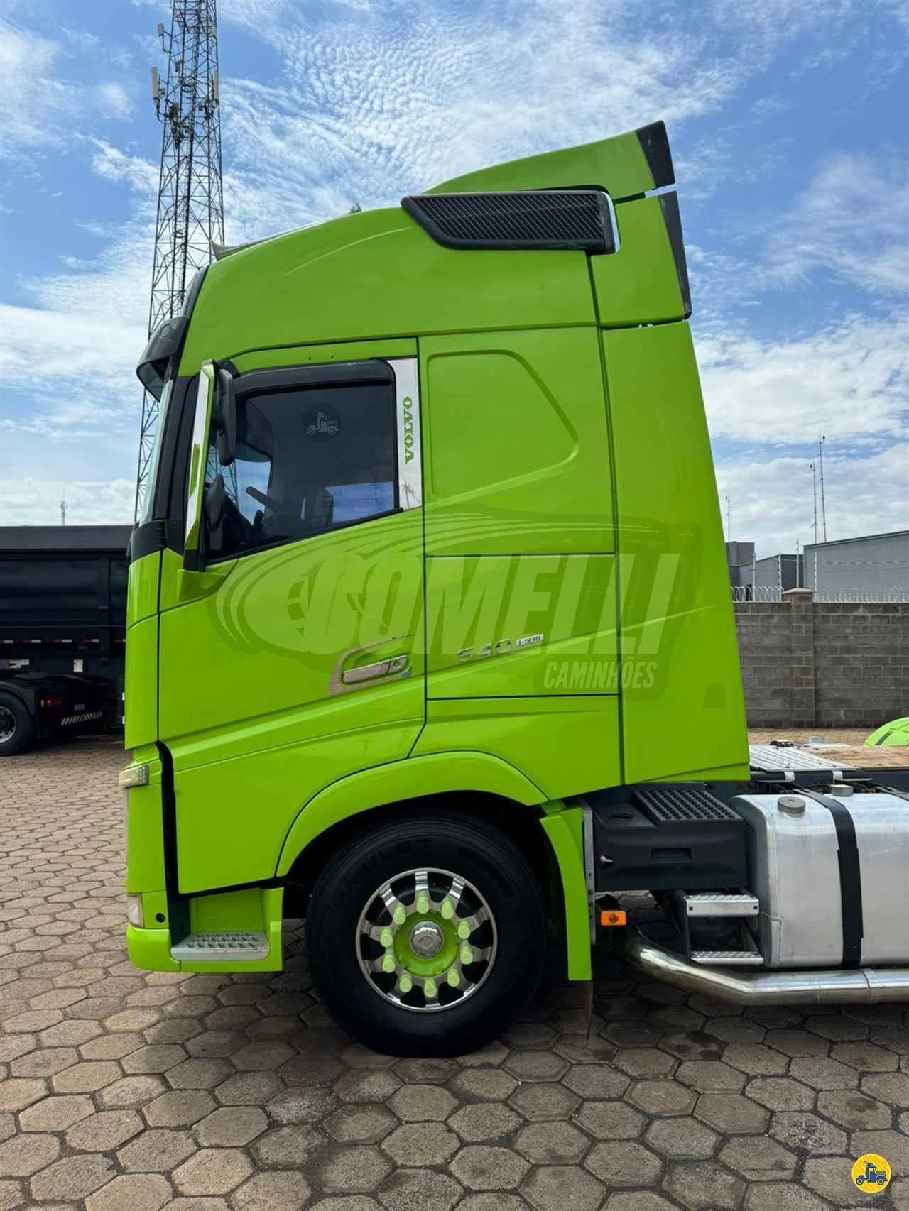 Marca/Modelo: Volvo FH 540 Ano/Modelo: 20/20 Tração: 6x4 molas Quilometragem: 408k Cor: Verde