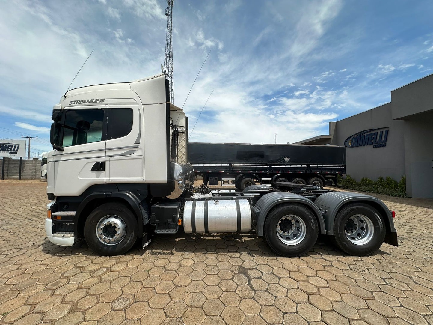 SCANIA R510 - MODELO STREAMLINE - ANO 2018/2019 - - 6X4 - BUG LEVE CANELINHA - TRAÇADA COM SUSPENSAO DE MOLAS - FREIO RE