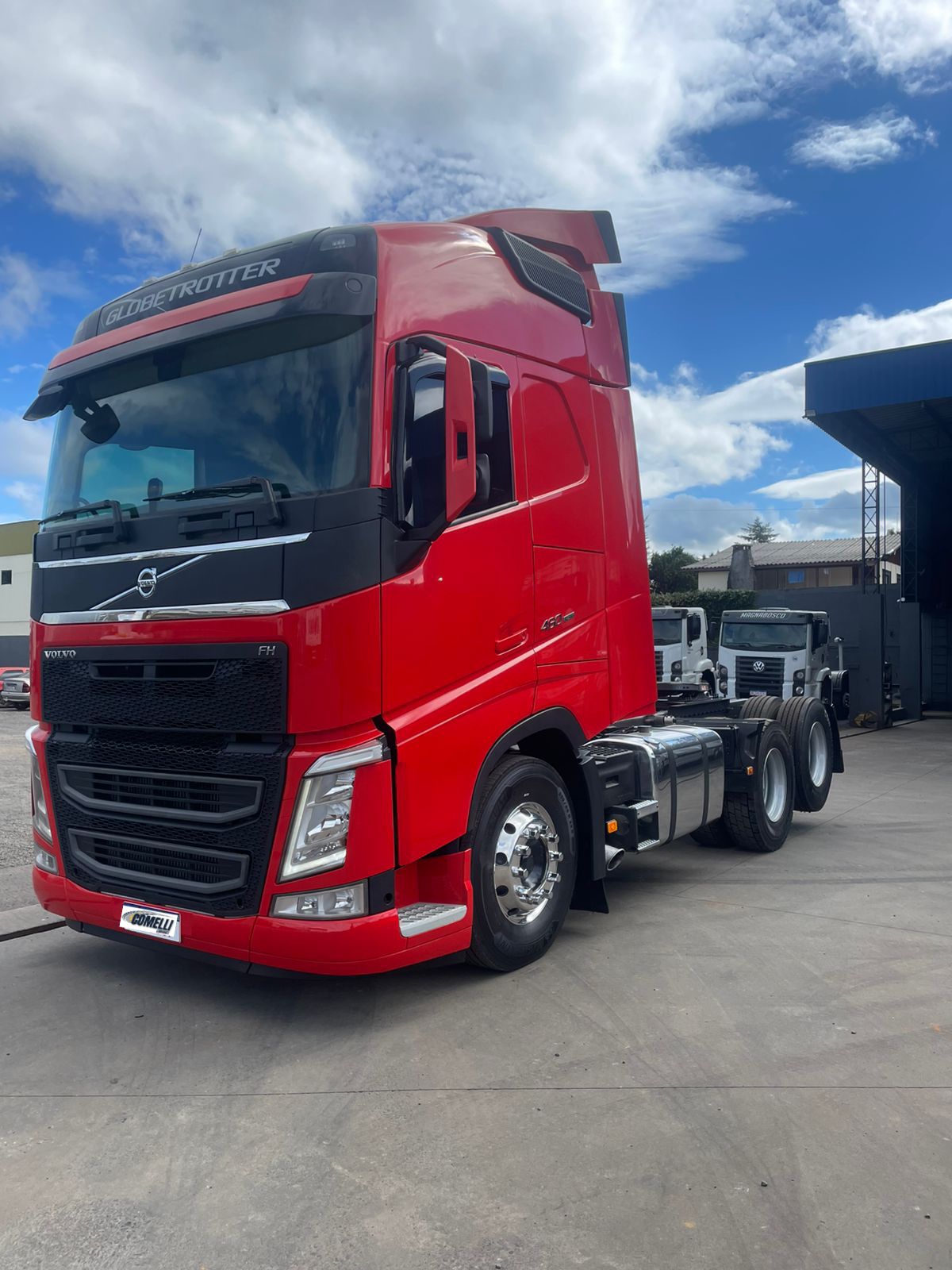 Marca/Modelo: Volvo FH 460 Ano/Modelo: 21/21 Tração: 6x2 molas Quilometragem: 473k Cor: Vermelho