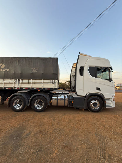 Marca/ Modelo: Scania R/540 Ano/Modelo: 2022/2022 Quilometragem: 410K Tração: 6x4
