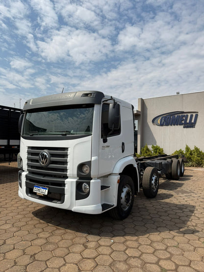 Marca/ Modelo: VW/Constellation 24.280 Ano/Modelo: 21/22 Quilometragem: 480K Tração: 8X2 Cor: Branco