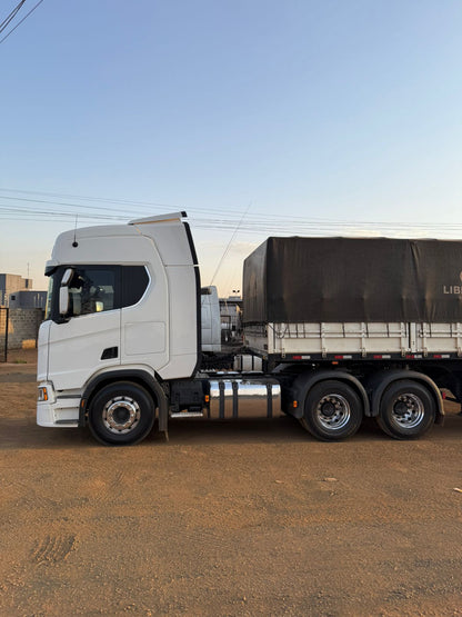 Marca/ Modelo: Scania R/540 Ano/Modelo: 2022/2022 Quilometragem: 410K Tração: 6x4