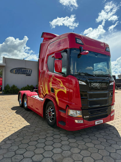 Marca/Modelo: Scania/540 Ano/Modelo: 21/22 Tração: 6x2 molas Quilometragem: 574k Cor: Vermelha