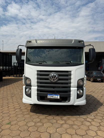 Marca/ Modelo: VW/Constellation 24.280 Ano/Modelo: 21/22 Quilometragem: 480K Tração: 8X2 Cor: Branco