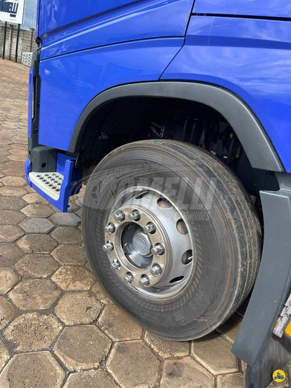 Marca/Modelo: Volvo/FH540 Ano/Modelo: 2020/2021  Tração: 6x4 molas  Cor: Azul  Quilometragem: 336k  Automático, Ar-condi