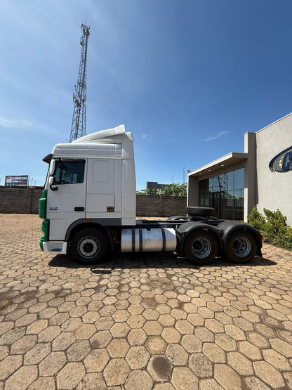 Marca/Modelo: Daf Ano/Modelo: 16/16 Tração: 6X2 molas Quilometragem: 395k Cor: Branco