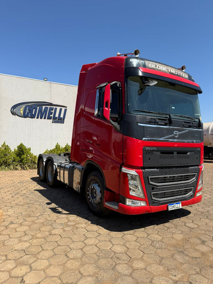 Marca/ Modelo: Volvo FH 540 Ano/Modelo: 17/18 Quilometragem: 781K Tração: 6X4 Cor: Vermelho
