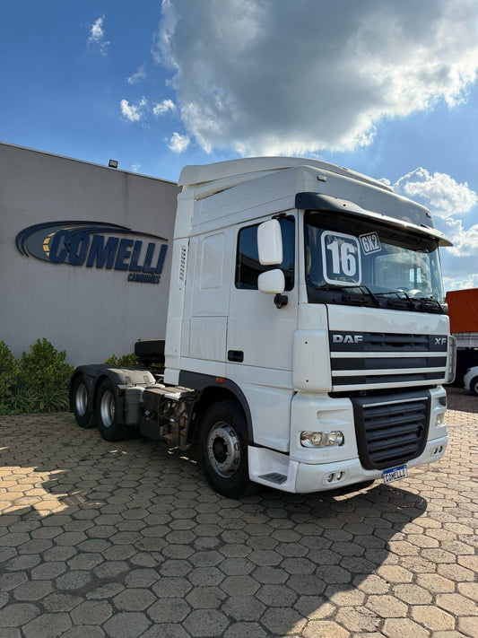 Marca/Modelo: Daf Ano/Modelo: 16/16 Tração: 6X2 molas Quilometragem: 572k Cor: Branco