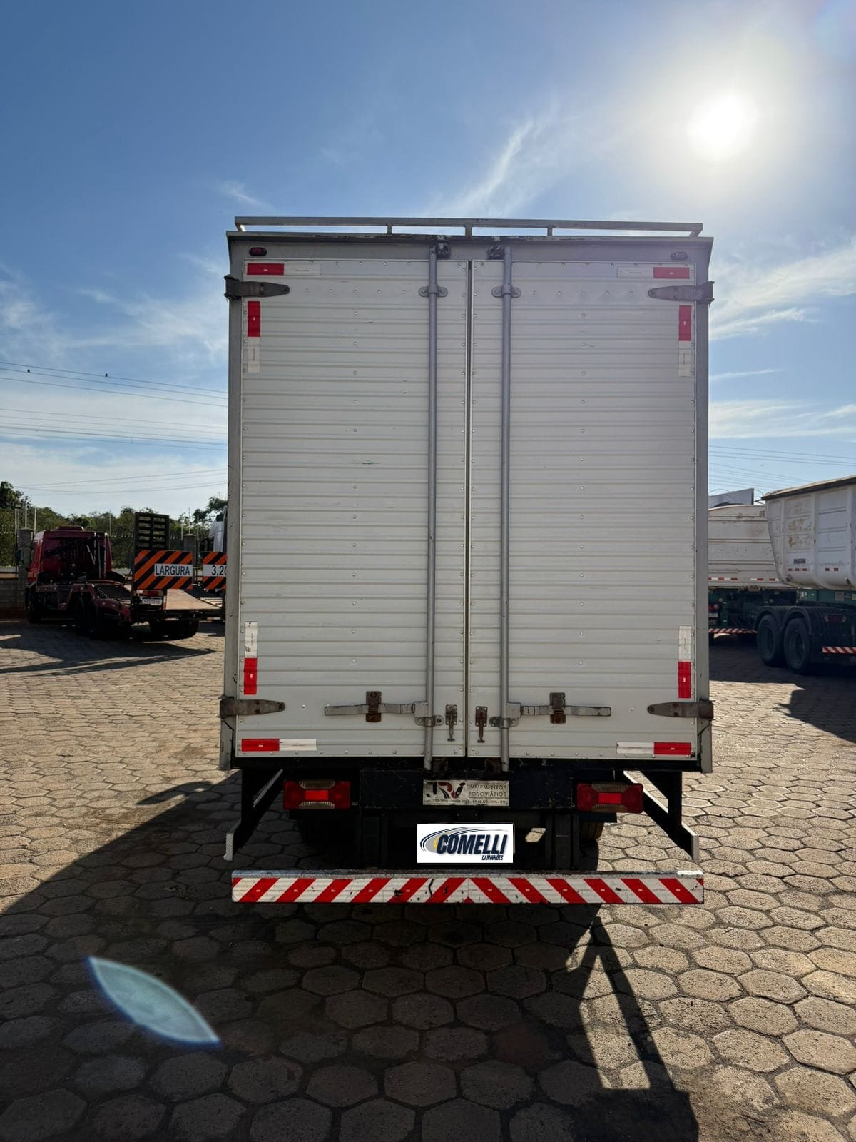 Marca/Modelo: Caminhão Iveco Daily 45-170/ Ano/Modelo: 21/22 Tração: 4x2 Quilometragem: 80K