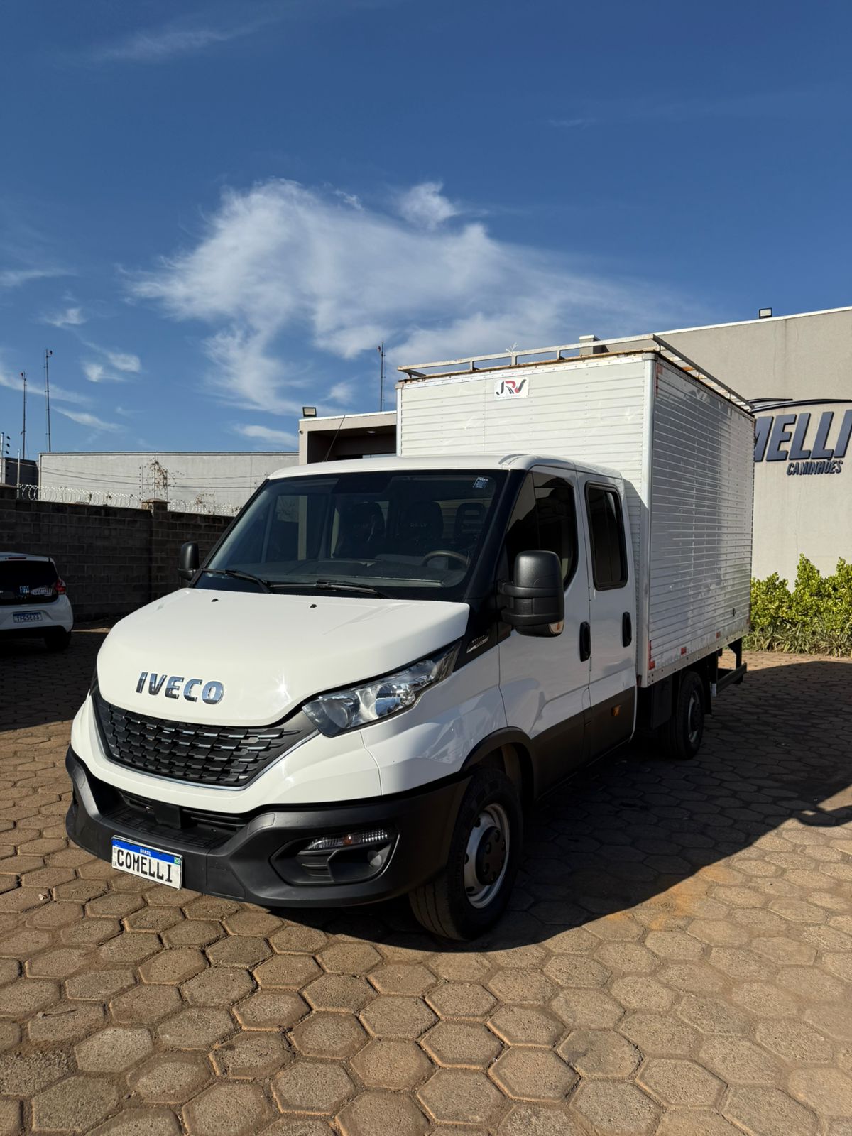 Marca/Modelo: Caminhão Iveco Daily 45-170/ Ano/Modelo: 21/22 Tração: 4x2 Quilometragem: 80K