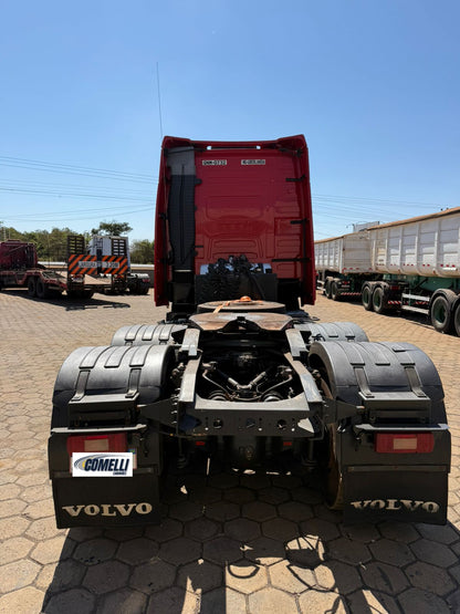 Marca/ Modelo: Volvo FH 540 Ano/Modelo: 17/18 Quilometragem: 781K Tração: 6X4 Cor: Vermelho