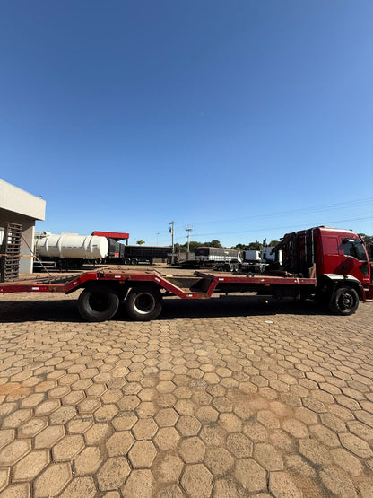 Marca/ Modelo: Ford cargo 2428+Prancha Ano/Modelo: 11/12 Quilometragem: 926K Tração: 6X2 Cor: Vermelho