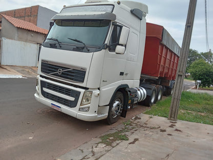 Conjunto  Volvo FH 460 6X2 + Caçamba Randon / Ano/Modelo: 13/13 Tração: 6x2 Quilometagem: 1.210.780