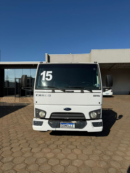 Marca/ Modelo: Ford cargo 816 Ano/Modelo: 15/15 Quilometragem: 175K Tração: 3/4 4x2Cor: Branco