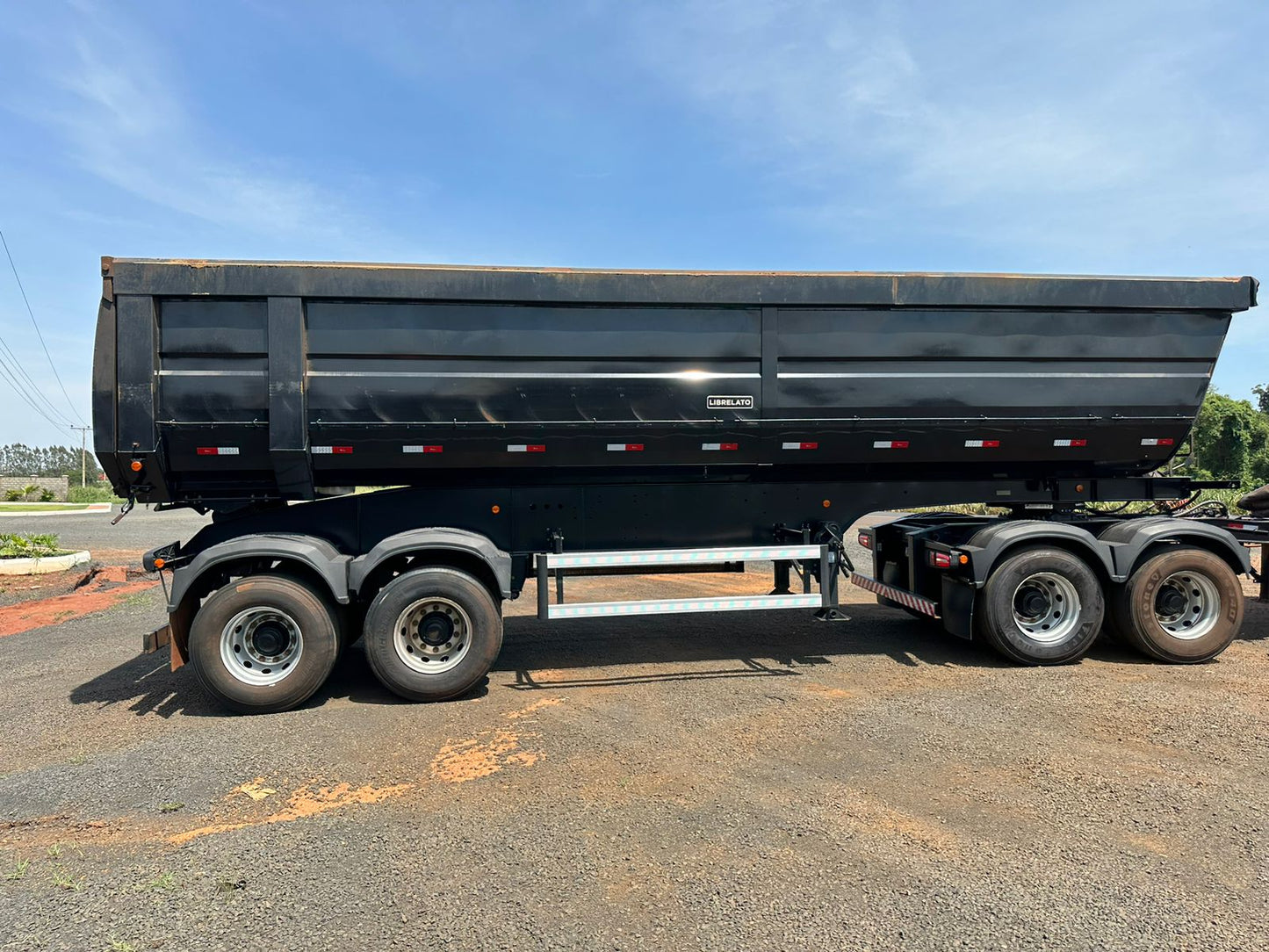 Rodocaçamba Librelato Premium - Ano 2021/2021 - Cor Preto - Com chapa de aço Hardox - Capacidade por caçamba 35m^ - Sem