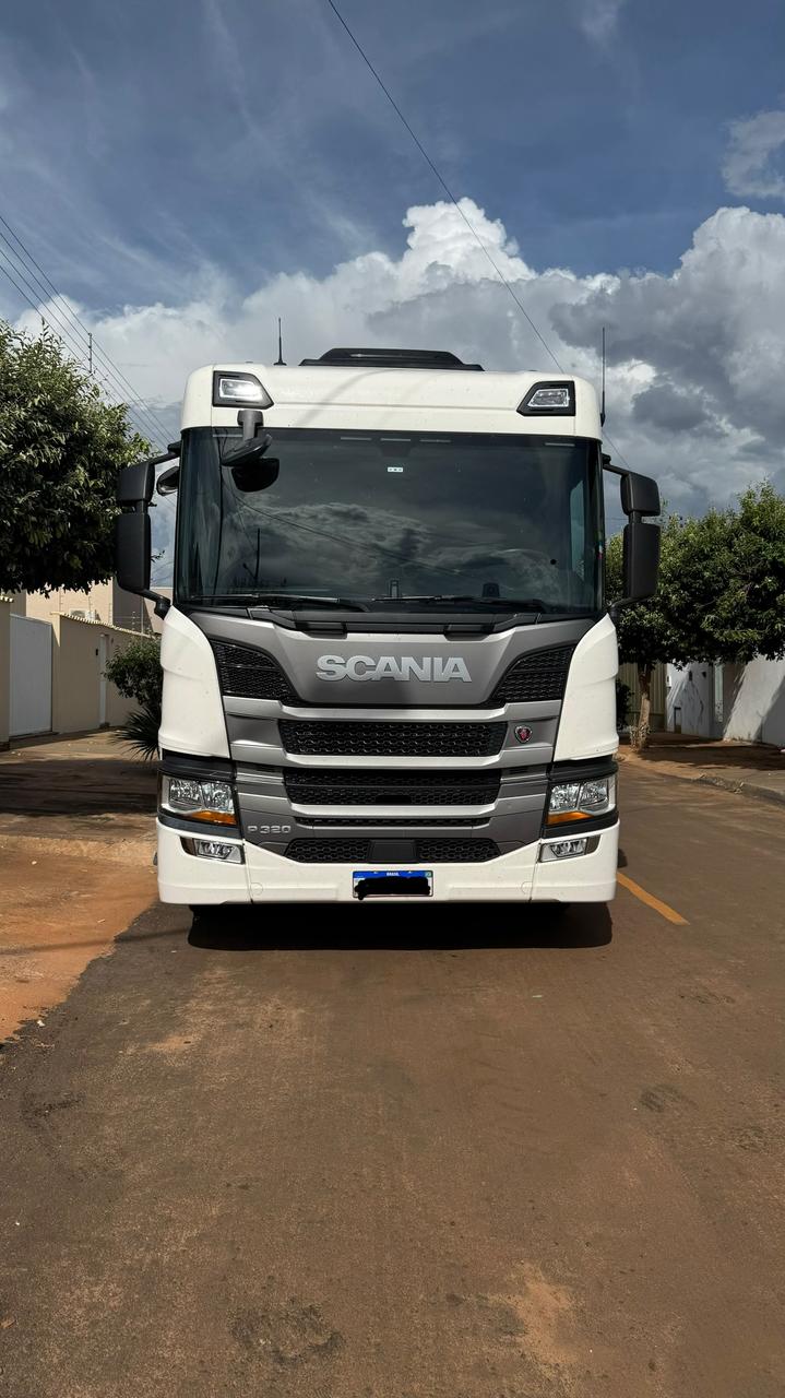 Ágio Caminhão Scania / Ano/Modelo: 24/24 Tração: Bitruck 8x2 Quilometragem: 23k