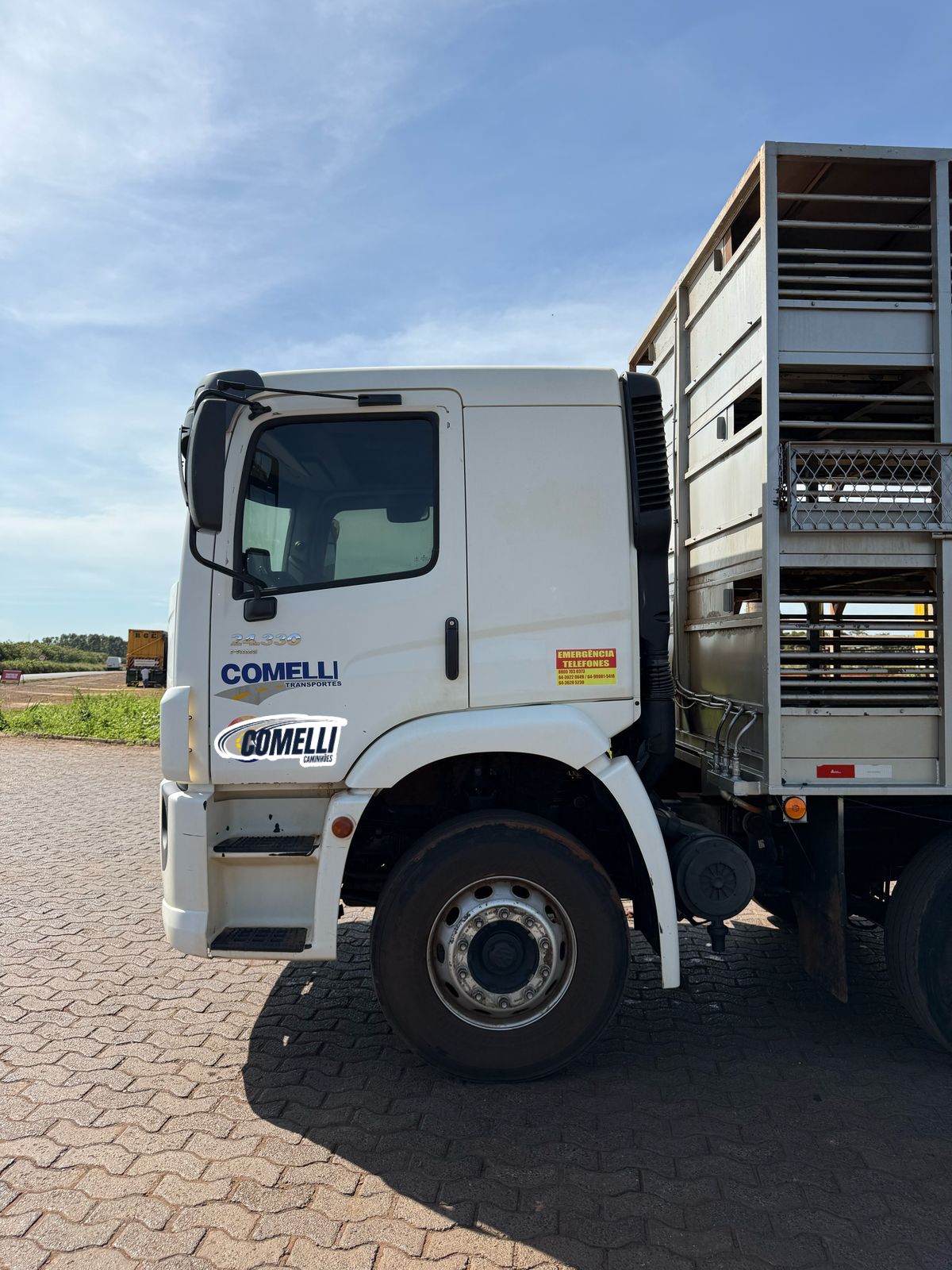 Marca/Modelo: Caminhão Volkswagen/24.330  Ano/Modelo: 2019/2020 Tração: Bitruck 8x2 Quilometragem: 459K OBS: Sem gaiola