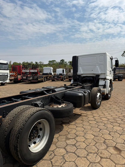 Marca/ Modelo: VW/Constellation 24.280 Ano/Modelo: 21/22 Quilometragem: 480K Tração: 8X2 Cor: Branco