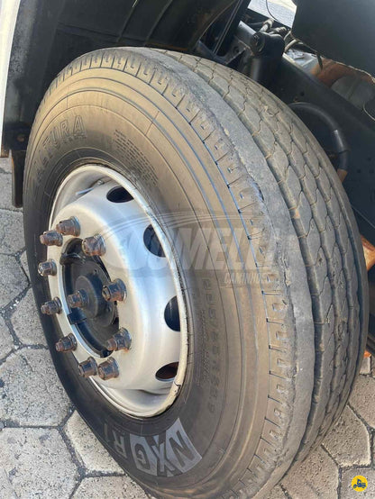 Volkswagen 25.370 Ar condicionado Vidro elétrico Pneus em bom estado