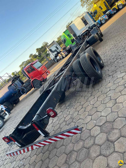 Marca/Modelo: Volkswagen/24.280  Ano/Modelo: 2014/2015  Quilometragem: 942k  Tração: 8x2  Cor: Branco  Dimensão Chassis: