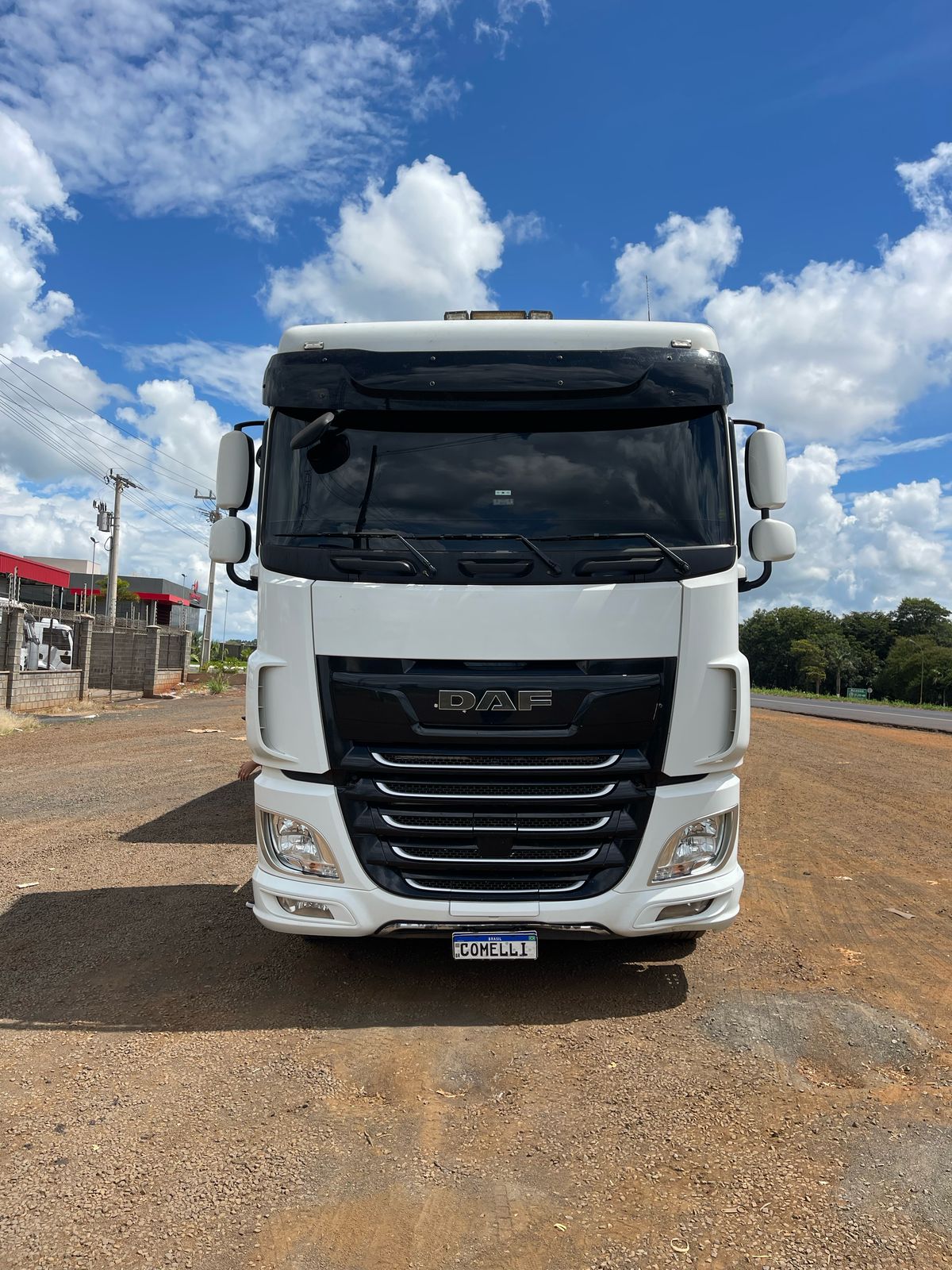 Ágio Caminhão Daf XF 530/ Ano/Modelo: 23/23 Tração: 6x4 Quilometragem: 126k