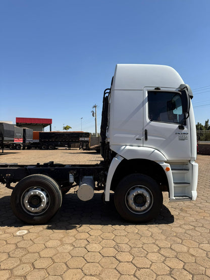 Marca/ Modelo: VM 24280 Ano/Modelo: 16/17 Quilometragem: 548K Tração: 8X2 Cor: Branco
