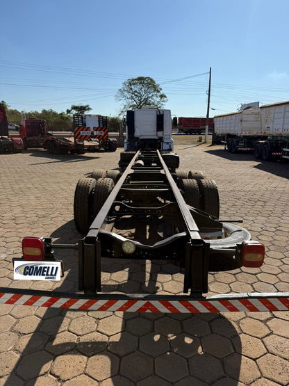 Marca/ Modelo:Ford cargo 816s Ano/Modelo: 15/15 Tração: 3/4 4X2 Cor: Branco