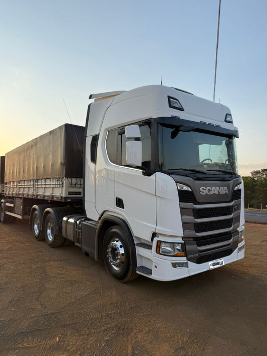 Marca/ Modelo: Scania R/540 Ano/Modelo: 2022/2022 Quilometragem: 410K Tração: 6x4